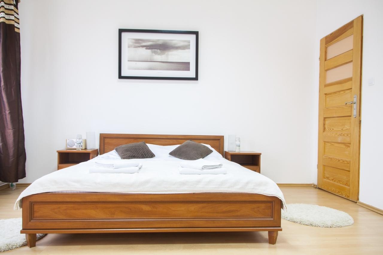 Motel Te Klimaty 첼라드즈 외부 사진