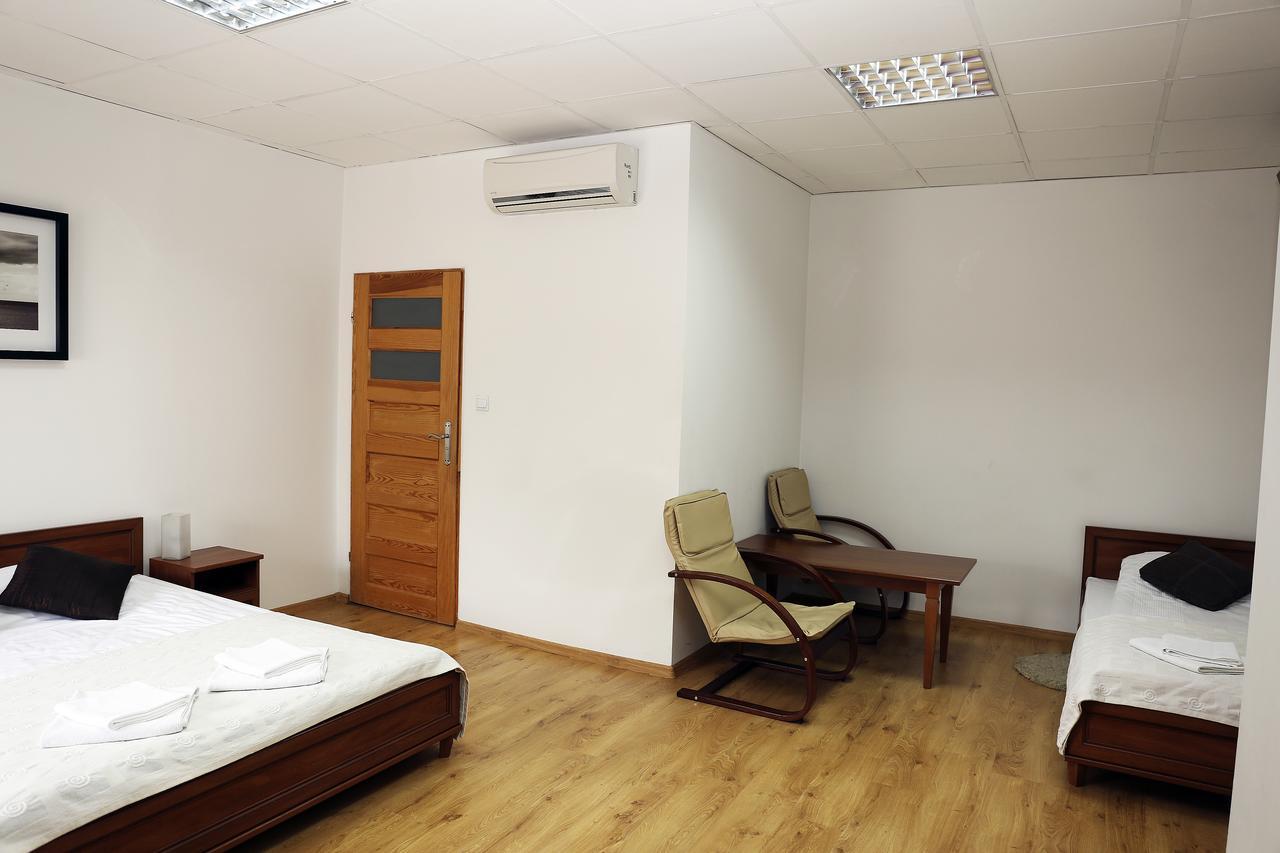 Motel Te Klimaty 첼라드즈 외부 사진